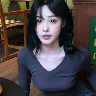 蒙面纱的男子